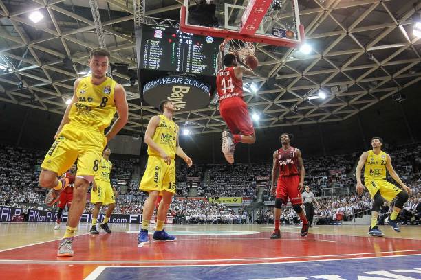 西班牙左后 西班牙左后