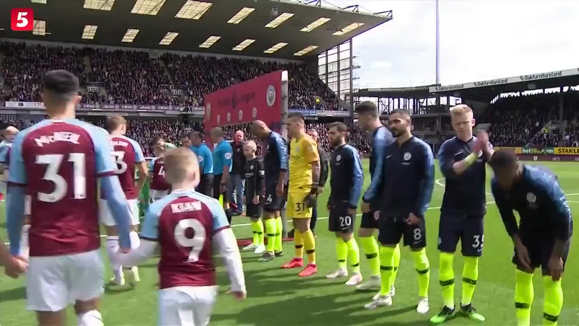 起全场球迷 起全场球迷